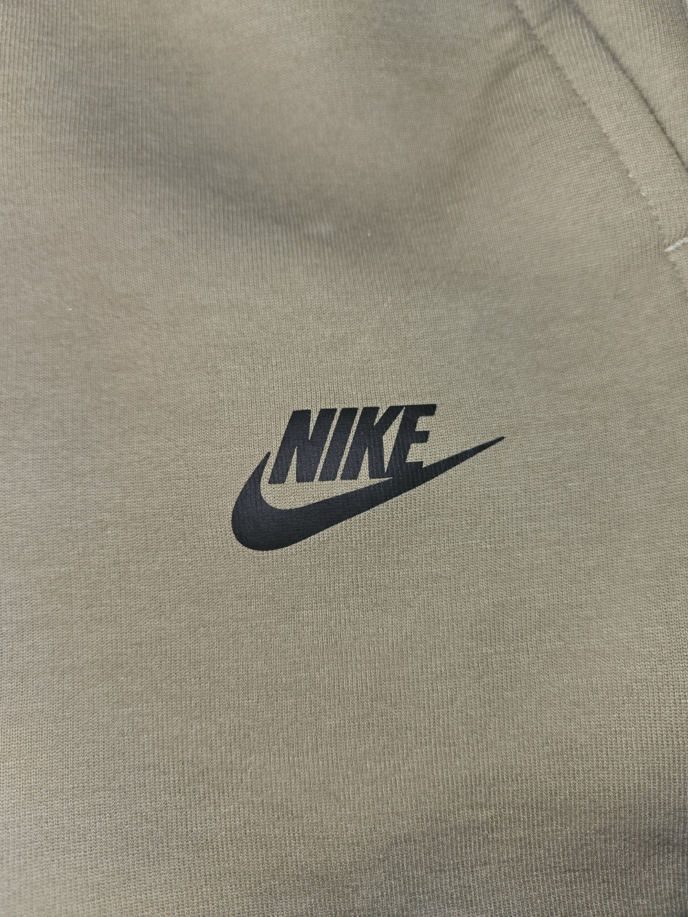 Nike Men’s Olive/Tan Athletic Shorts with Black Accents - Picture 3 of 5